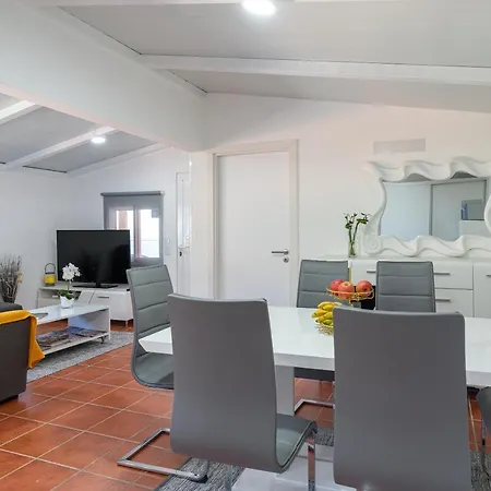 Apartment Annie 2